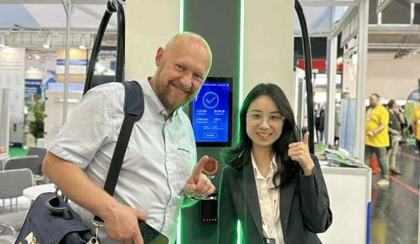 鴻嘉利閃耀2024歐洲智慧能源展丨聚焦創(chuàng)新技術(shù)，共筑全球碳中和未來(lái)(圖9)