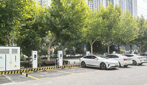 宜昌首批全液冷超充站投入運營，鴻嘉利助力高質量充電基礎設施建設